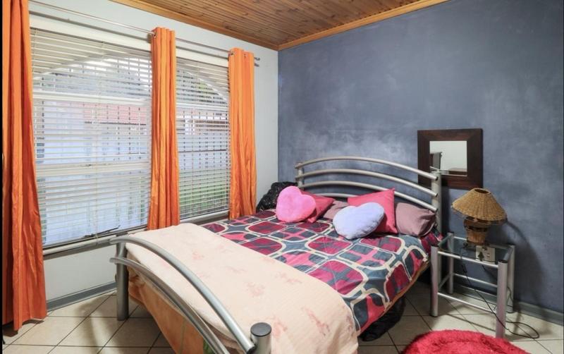 4 Bedroom Property for Sale in Langenhovenpark Free State